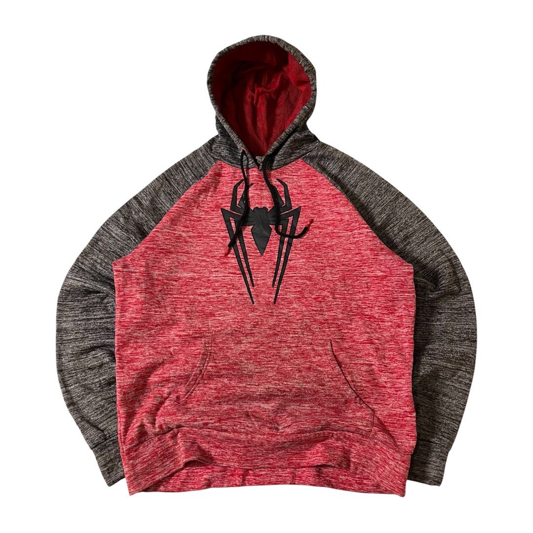 Y2K Marvel Spider-Man Hoodie (Category: Hoodies) located in Rizal. Submitted by otits.thrift (Listing ID 1426896177, Image 1). Description: Y2K Spiderman Hoodie Width - 23.5" Length - 27.5" L on tag Issue/s: repaired distress & light marks near pocket area. Mine - 399.