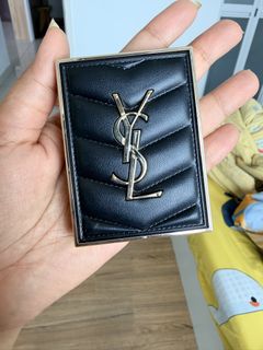 (Category: ) located in . Submitted by makeupcloset2025 (Listing ID 1426829954, Image 1). Description: .