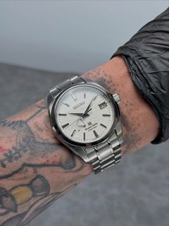 (Category: ) located in . Submitted by e.s.watches (Listing ID 1427103925, Image 1). Description: .