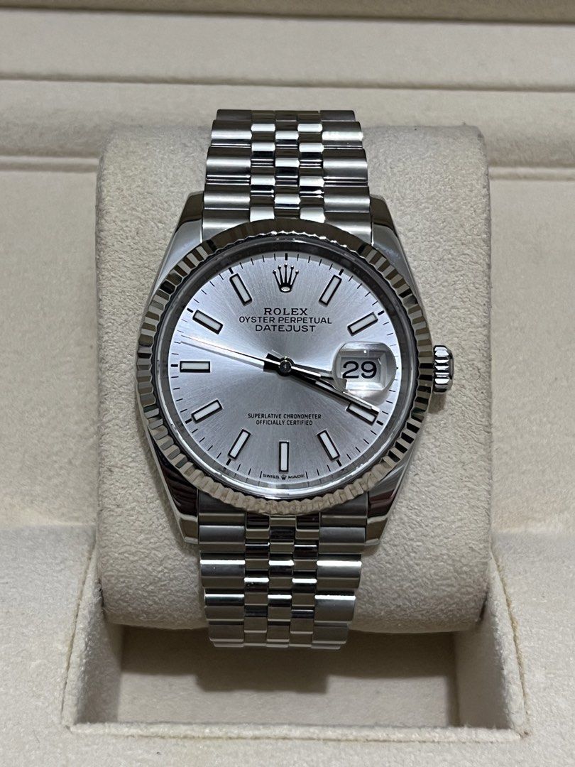 2022 Rolex Datejust 36mm (Category: Luxury Watches) located in Del Monte. Submitted by mjpdavid30 (Listing ID 1426970306, Image 1). Description: Rolex Datejust 36 Silver dial ‼️Price: 588,000‼️ 🟢Fluted White Gold Bezel 🟢Ref. 126234 🟢Year: 2022 🟢Complete set 🟢Excellent condition 🟢 With Active Rolex International Warranty.