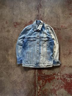 (Category: ) located in . Submitted by thriftnikael (Listing ID 1427102863, Image 1). Description: .