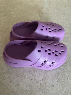 (Category: ) located in . Submitted by Jini_SG (Listing ID 1426993497, Image 1). Description: .