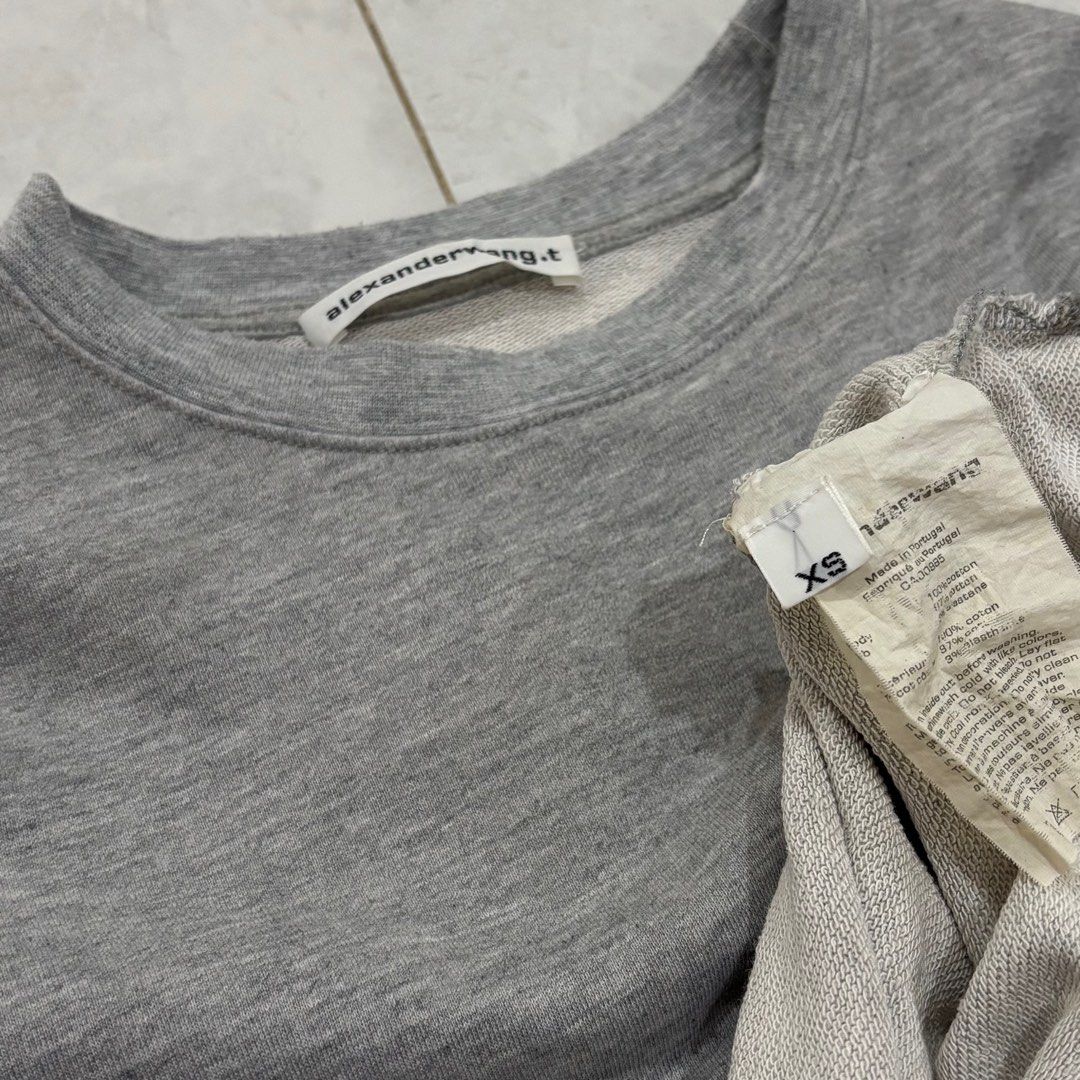 Alexander wang sweatshirt (Category: Luxury Apparel) located in Cebu City. Submitted by florianmiral (Listing ID 1427121092, Image 3). Description: Alexander wang sweatshirt Excellent condition XS W 22.5 L 24.5 (26.5) .