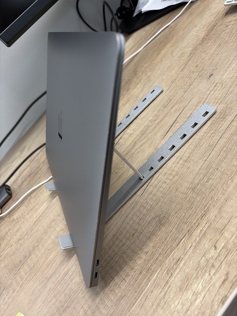 Apple MacBook Air - M1 2020, 8GB,256GB420570408357744645