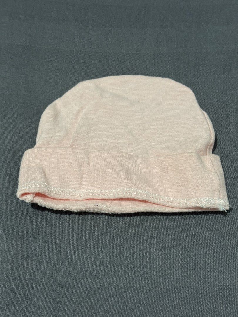 Baby Hats Bundle 0-6 Months (Category: Babies & Kids Fashion) located in Quezon City. Submitted by krisaaaaaaa (Listing ID 1427073614, Image 2). Description: 🛍️ Price in caption 📍 Quezon City 💳 MOP: BDO / GCash 🚚 Lalamove or J&T (buyer shoulders shipping fee) Payment first before shipping. 🙂.