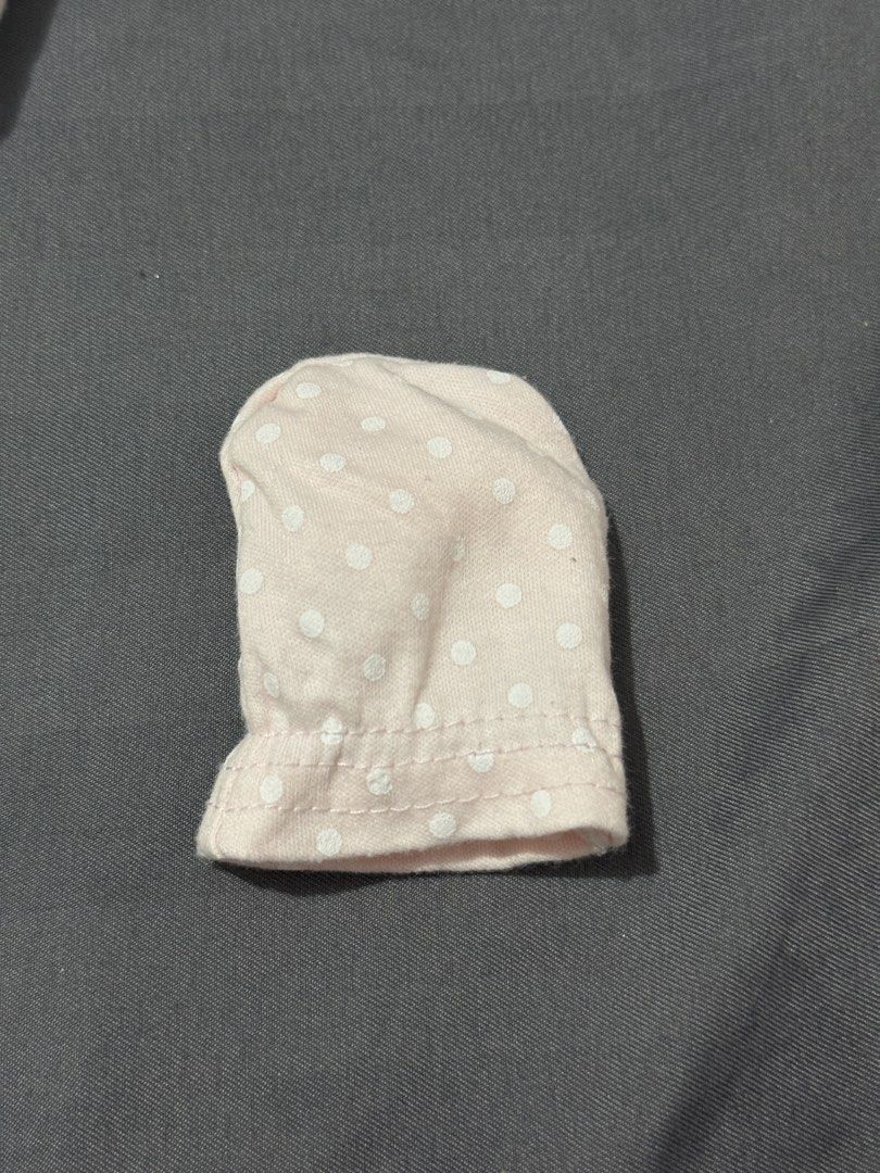 Baby Hats Bundle 0-6 Months (Category: Babies & Kids Fashion) located in Quezon City. Submitted by krisaaaaaaa (Listing ID 1427073614, Image 3). Description: 🛍️ Price in caption 📍 Quezon City 💳 MOP: BDO / GCash 🚚 Lalamove or J&T (buyer shoulders shipping fee) Payment first before shipping. 🙂.