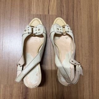 (Category: ) located in . Submitted by stolenwardrobe (Listing ID 1427117604, Image 1). Description: .