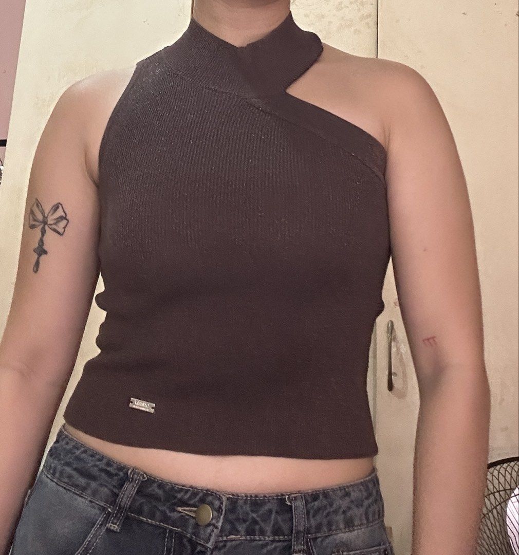 Brown knitted y2k 2000s asymmetrical Halter Top (Category: Sleeveless) located in Manila. Submitted by vivistwin (Listing ID 1426966004, Image 1). Description: - fabric also has shimmer.