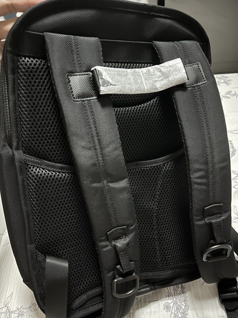 Work Backpack (Category: Backpacks) located in Singapore. Submitted by twinkle.fish (Listing ID 1427091584, Image 3). Description: Fits 14 inch laptop. Self collect at 190019.
