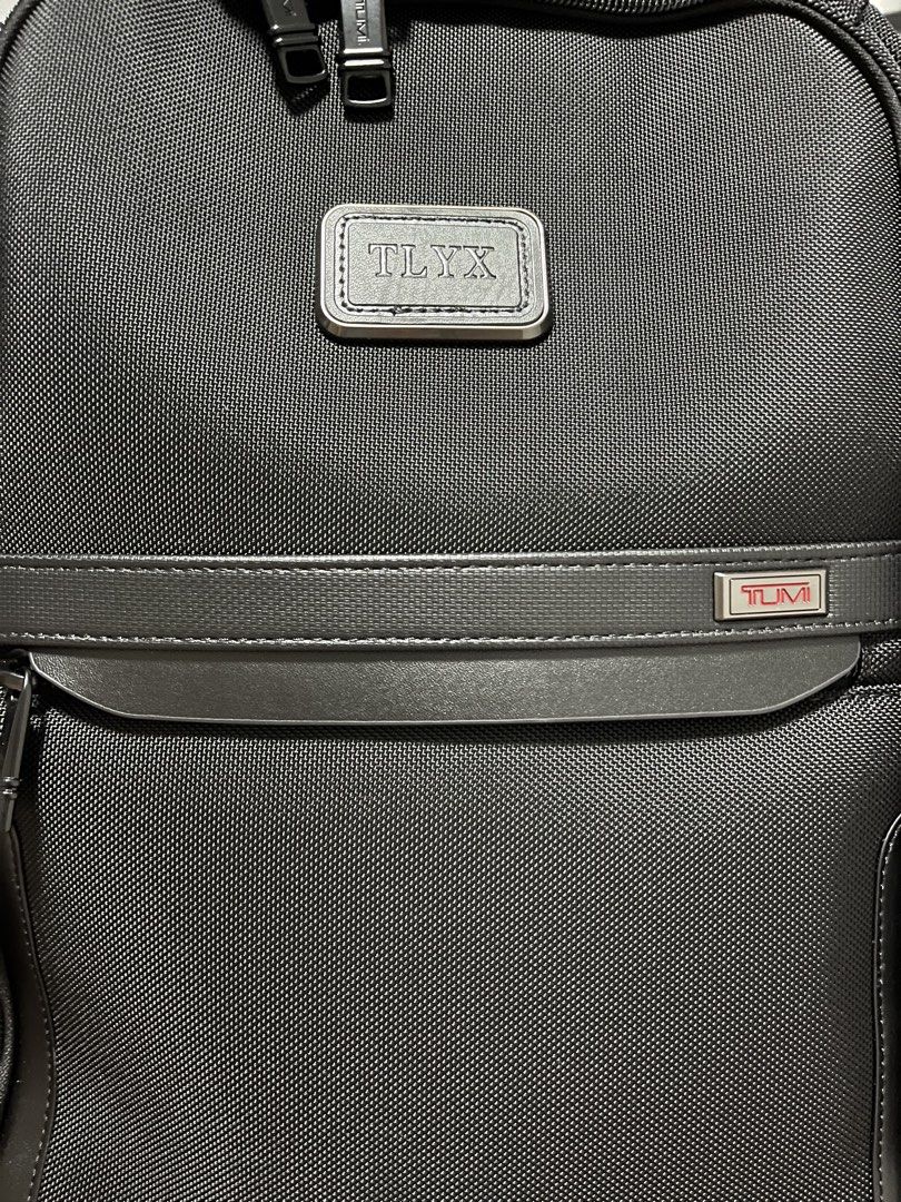 Work Backpack (Category: Backpacks) located in Singapore. Submitted by twinkle.fish (Listing ID 1427091584, Image 2). Description: Fits 14 inch laptop. Self collect at 190019.