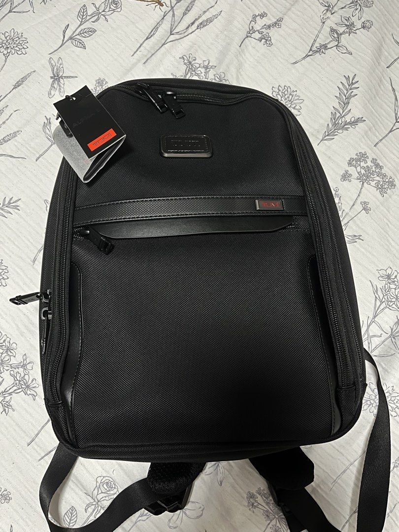 Work Backpack (Category: Backpacks) located in Singapore. Submitted by twinkle.fish (Listing ID 1427091584, Image 1). Description: Fits 14 inch laptop. Self collect at 190019.
