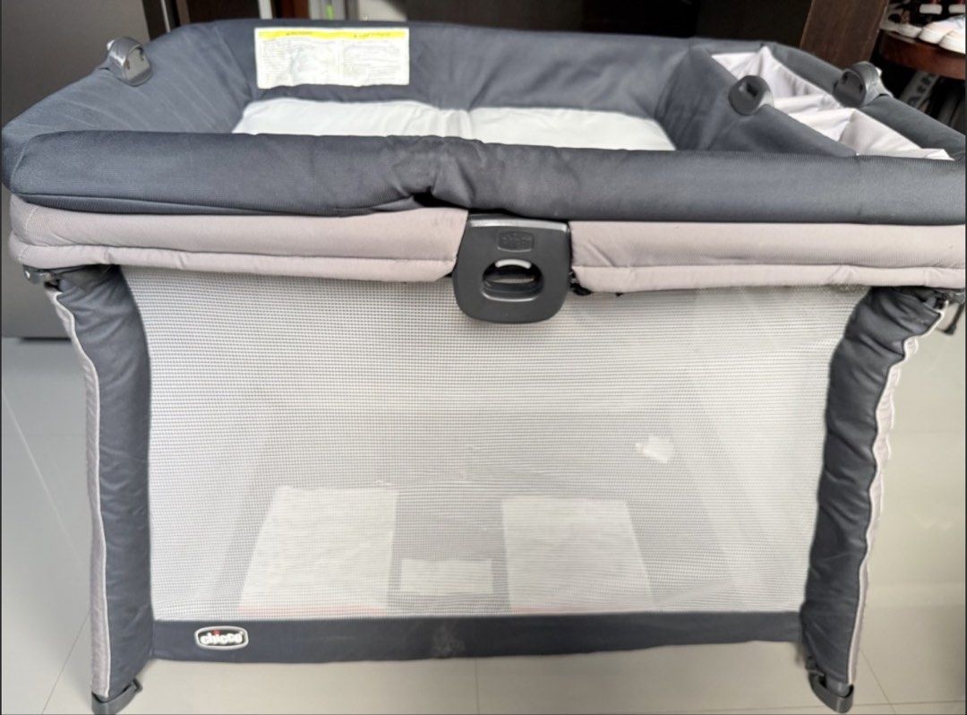 Chicco FastAsleep Crib (Category: Cots & Cribs) located in San Fernando. Submitted by mgpy08 (Listing ID 1426968349, Image 2). Description: Chicco bought for 19,500 in sm pampanga Natabi lng kaya needs cleaning. Used for only 4months then itinabi na si baby sa bed. Needs cleaning pero di pa nagamit ang matress nya sa crib kaya maputi pa. Pero dalhin kahit saan, natitiklop.