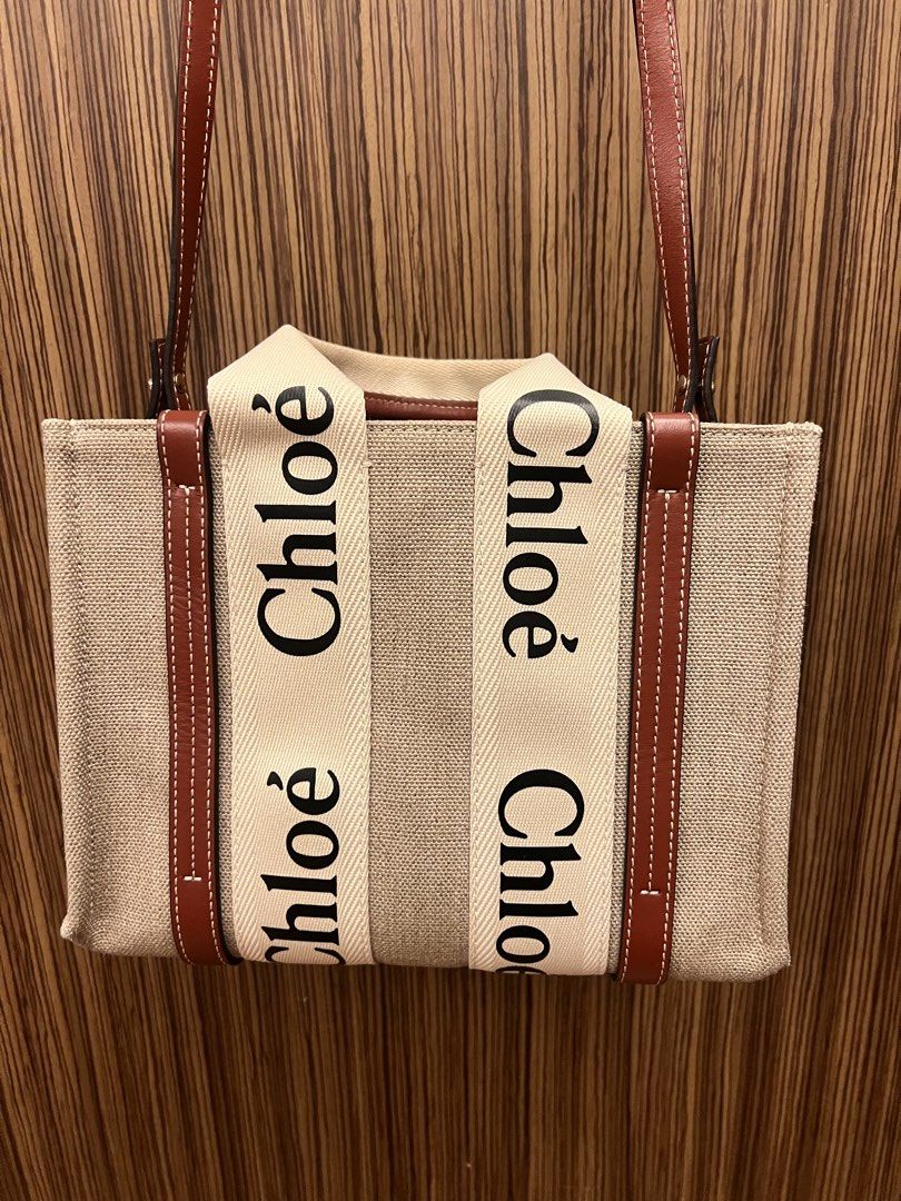 Chloe Woody Tote Bag (Category: Luxury Bags & Wallets) located in Paranaque City. Submitted by katlopez0214 (Listing ID 1427061602, Image 1). Description: In excellent condition With dustbag 100% authentic .