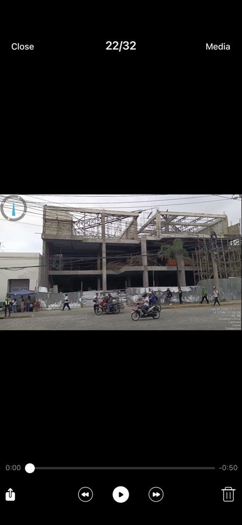 commercial space for lease (Category: Commercial) located in Manila. Submitted by andybautis63272 (Listing ID 1288327293, Image 3). Description: ground floor and second floor still available good for fastfood, general merch., drugstore restaurant/cafe, gym, clinic, spa 6,500-7,000 employees everyday going in and out of business park beside almost 10 banks, school, and car dealers near filinvest south village and southwoods one minute away from ca