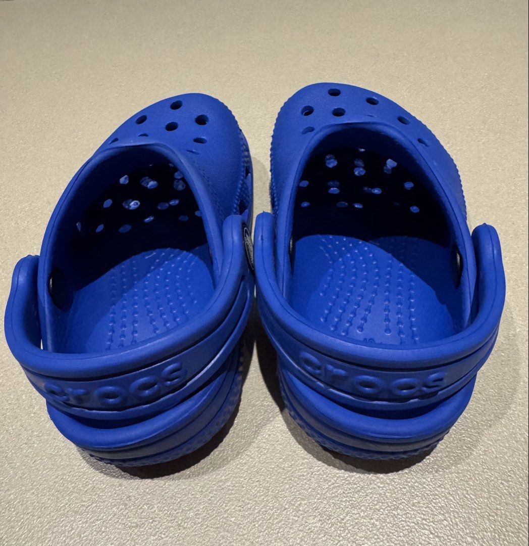 Genuine Crocs Classic Clogs - Blue - Toddler Size 6 (Category: Babies & Kids Fashion) located in Quezon City. Submitted by Tasi671 (Listing ID 1427112983, Image 3). Description: Authentic Crocs bought in America 🇺🇸 Lightly used but low brand new SRP 2,095.