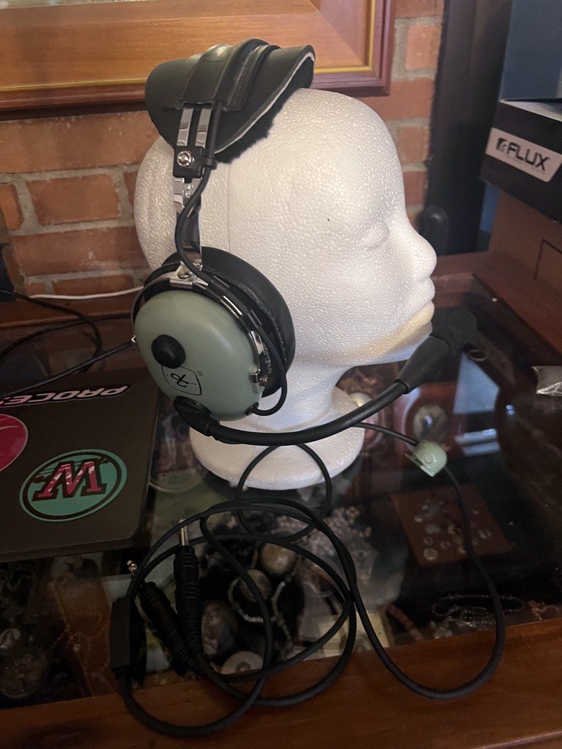 David Clark h10-13s Aviation Headset (Category: Headphones & Headsets) located in Quezon City. Submitted by igi_88 (Listing ID 1427004897, Image 3). Description: David clark h10-13s Dual plug for ga aircraft(c150, c152, c172 etc.) Used W 2 weeks personal warranty With upgraded oregon aero pads kit worth 133usd 18500 09178885847 Qc commonwealth meetups Can also do shipping.