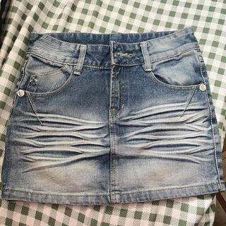 (Category: ) located in . Submitted by lvc.d (Listing ID 1427039322, Image 1). Description: .