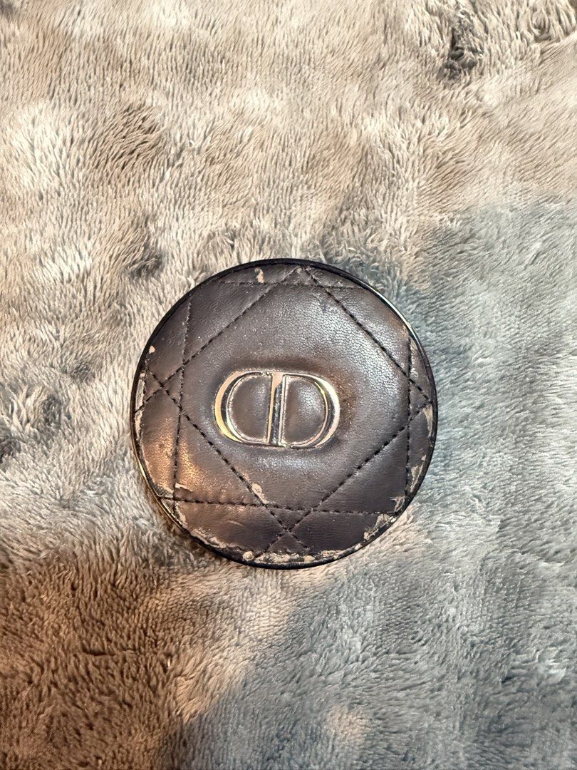 Dior Forever Cool Rose Shafe Cushion(1CR) (Category: Makeup) located in Lucena. Submitted by fashioncult.ph (Listing ID 1426986698, Image 1). Description: 📌LAST PRICE POSTED.