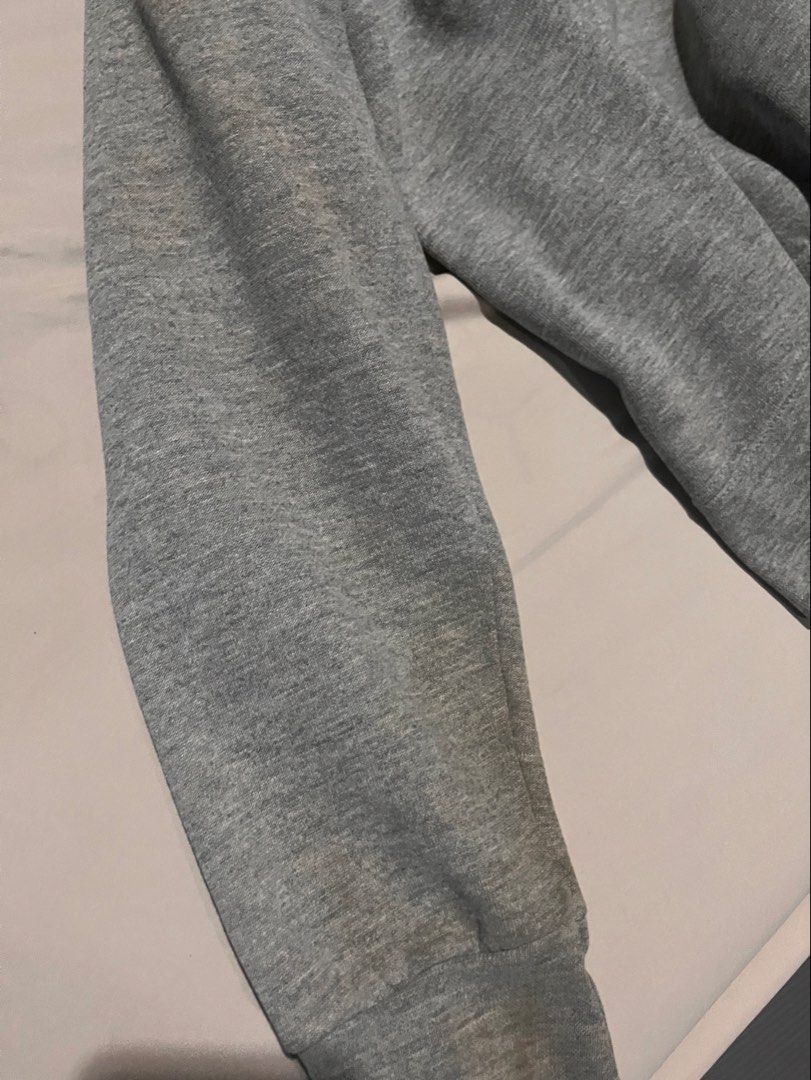 Disney Store Mickey Mouse Sweatshirt - Medium (Category: Coats, Jackets and Outerwear) located in Manila. Submitted by sethsethsethseth (Listing ID 1427058207, Image 3). Description: Disney sweatshirt Used once in disney Rfs: does not fit Issue: color changes;stored for a long time( could be fixed when washed).