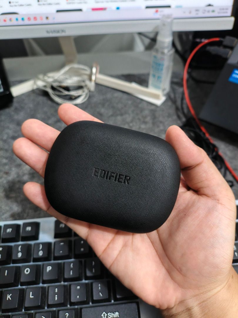 Edifier Combo Flex Open Ear HiFi True Wireless Earbuds Black (Category: Earphones) located in Pateros City. Submitted by psybarrs (Listing ID 1427133245, Image 3). Description: Edifier Combo Flex Open Ear HiFi True Wireless Earbuds Black Selling it for 1,800 Earbuds and charging case only (natapon na po ang box pati mga eartips) 4 months rarely used Retail Price: 2,499 Reason for Selling: Decluttering, I also have other earbuds. Buyer shoulders s