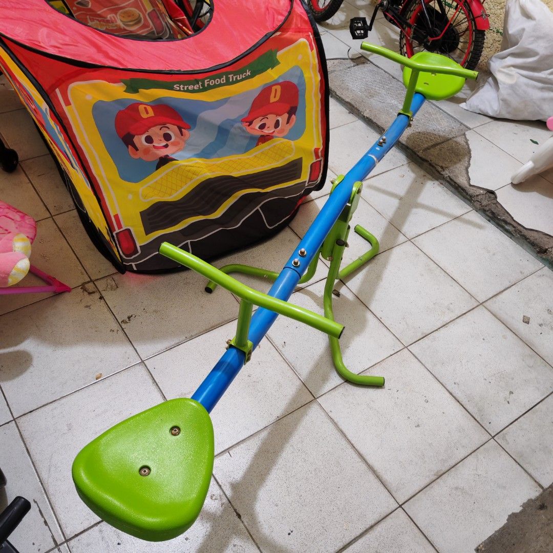 Educrate Kids' 360 degrees Seesaw (Category: Infant Playtime) located in Paranaque City. Submitted by princessitems (Listing ID 1426980727, Image 2). Description: Used once then stored. .