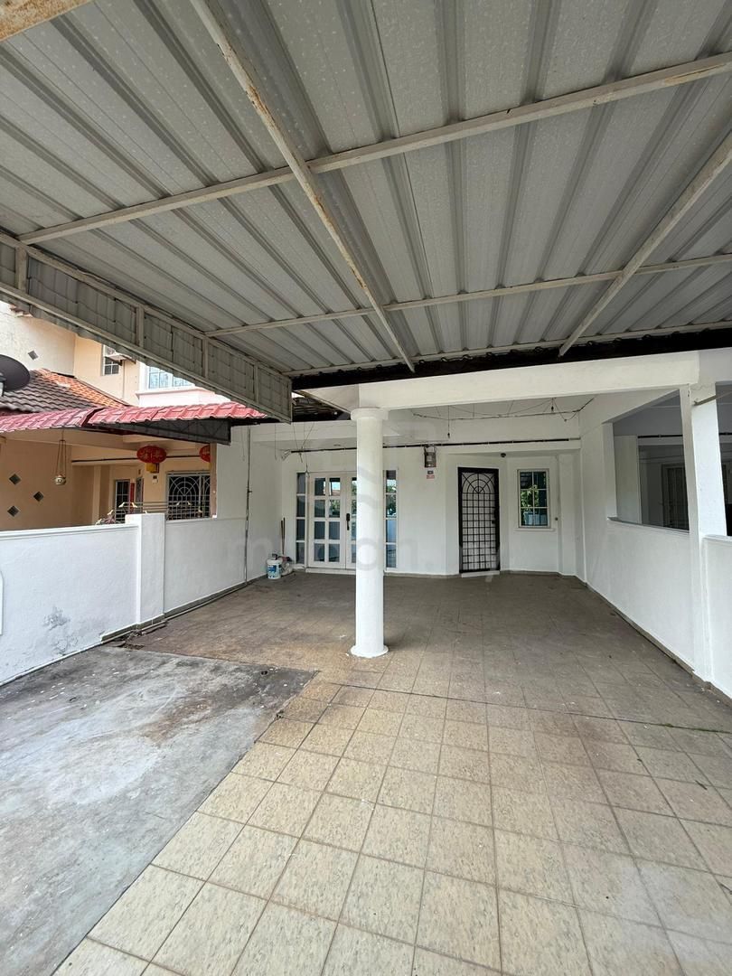 FACING FIeld Double Storey Terrace Taman Merdeka Batu Berendam Malim ...