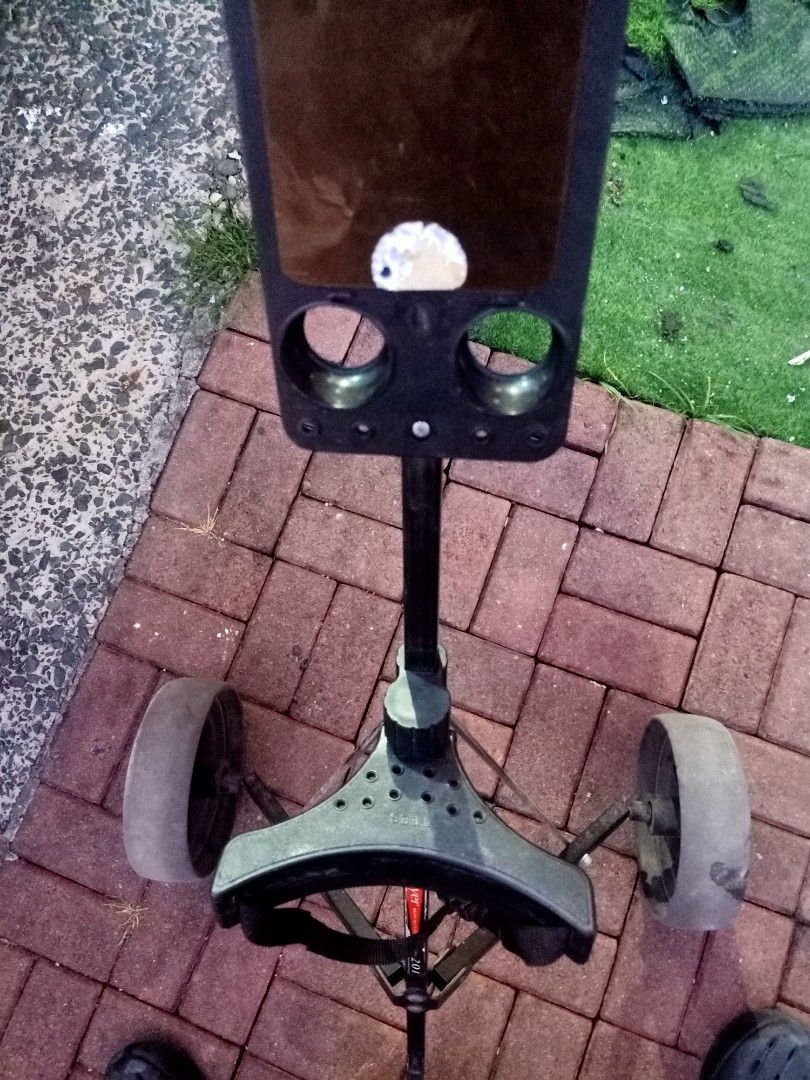 Fairway Flyer 201 Golf Cart (Category: Golf) located in Las Pinas. Submitted by the_recycle_shop (Listing ID 1427054519, Image 3). Description: Good working condition Durable light weight alloy made For Lalamove shipping only.