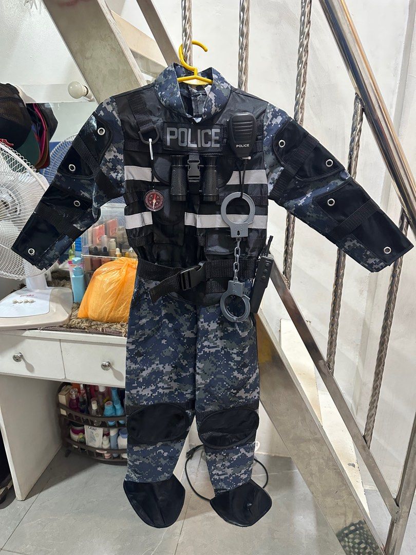 FOR RENT Police Costume (Category: Babies & Kids Fashion) located in Manila. Submitted by AngelResty (Listing ID 1427015621, Image 3). Description: 300 rent plus 200 security deposit Around Manila Only 5-6y.