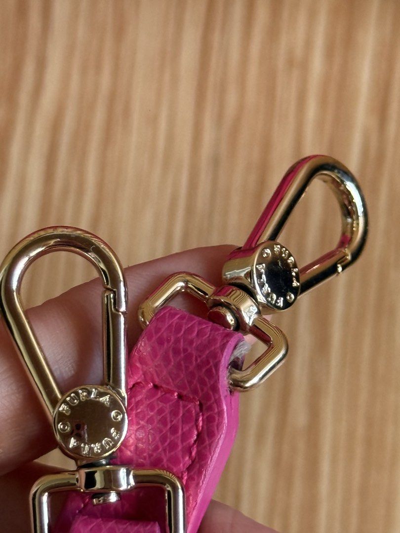 Furla (Category: Luxury Bags & Wallets) located in Lipa City. Submitted by thyra06 (Listing ID 1427002805, Image 3). Description: Furla metropolis mini satchel good as new soo pretty🌸💗✨.