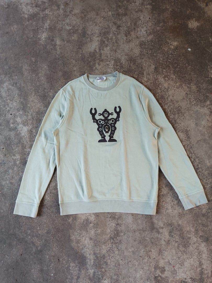 F/W 15 Hermes leather robot patch crewneck sweatshirt (Category: Luxury Apparel) located in Davao. Submitted by hisdef (Listing ID 1427069430, Image 1). Description: FW 15 Hermes leather robot patch crewneck sweatshirt Condition- lightly used issue-none Dimensions in inches width-23 length-28 sleeve-26 shoulder-18.