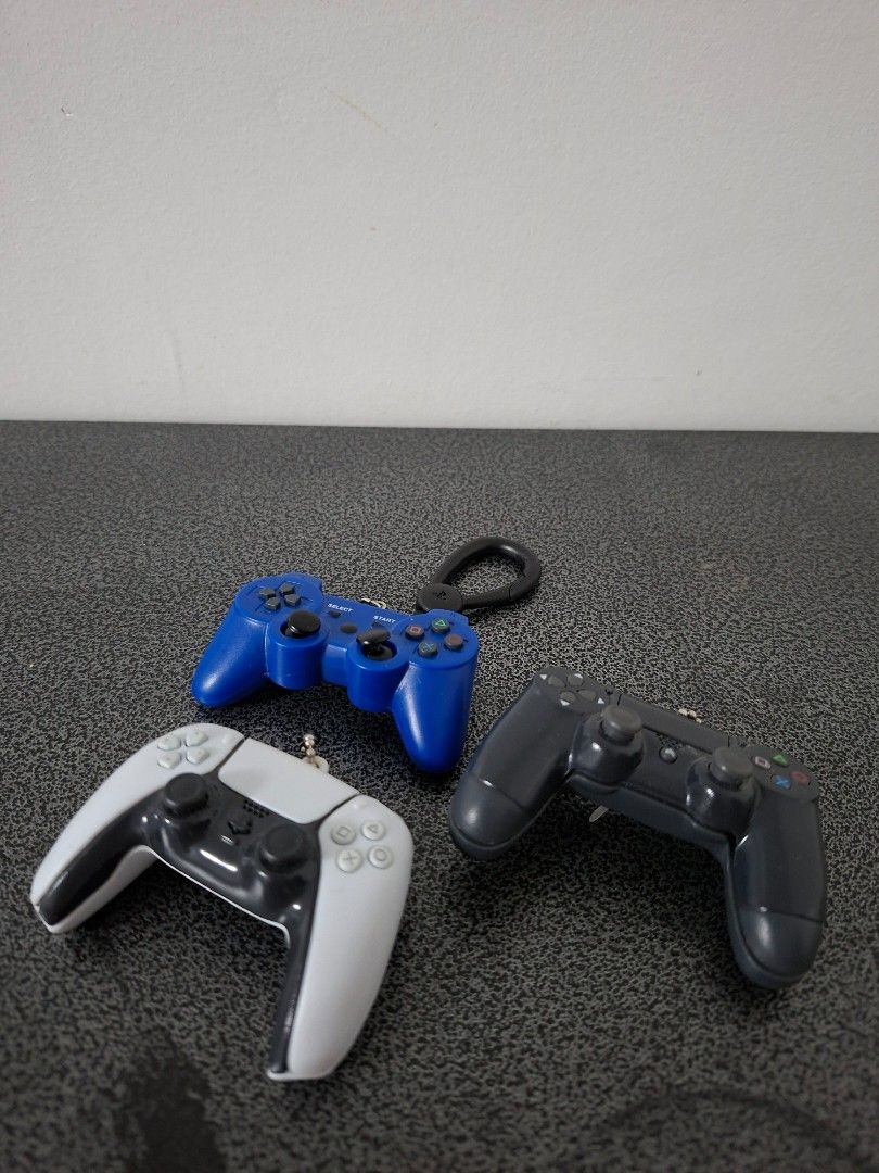 GASHAPON PlayStation Controller Keychains (Category: Controllers) located in Antipolo. Submitted by cobys4 (Listing ID 1427139966, Image 3). Description: Payment thru GCASH 500 each PM lang if interested! Will ship via JNT or Lalamove if within area LOCATION: Antipolo Rizal.