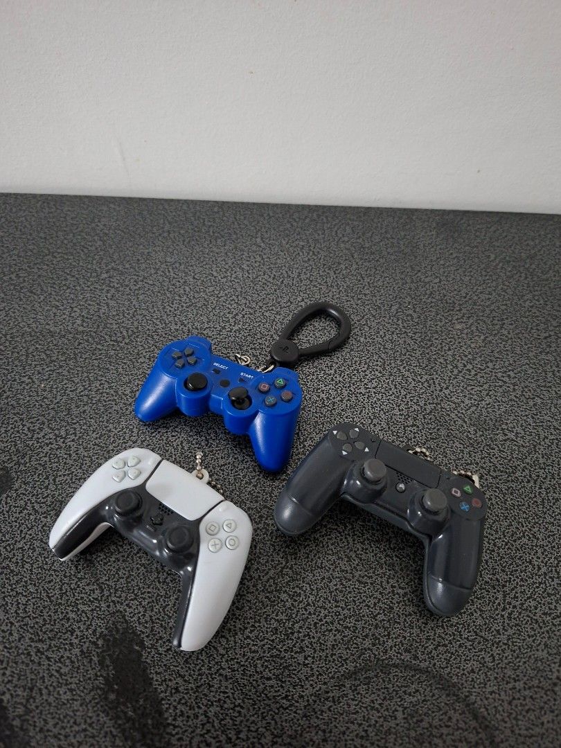 GASHAPON PlayStation Controller Keychains (Category: Controllers) located in Antipolo. Submitted by cobys4 (Listing ID 1427139966, Image 1). Description: Payment thru GCASH 500 each PM lang if interested! Will ship via JNT or Lalamove if within area LOCATION: Antipolo Rizal.