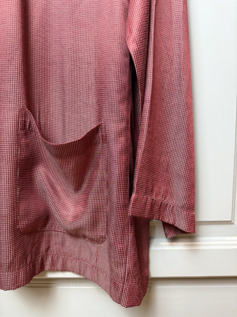 Gene Martino Kurta (Category: Baju Melayu) located in Kuala Lumpur. Submitted by saysari (Listing ID 1426962242, Image 2). Description: Gently worn 3 times, still in excellent condition..