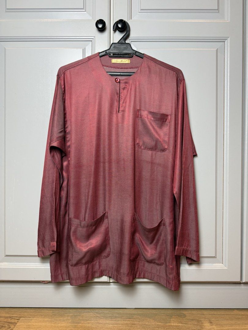 Gene Martino Kurta (Category: Baju Melayu) located in Kuala Lumpur. Submitted by saysari (Listing ID 1426962242, Image 1). Description: Gently worn 3 times, still in excellent condition..
