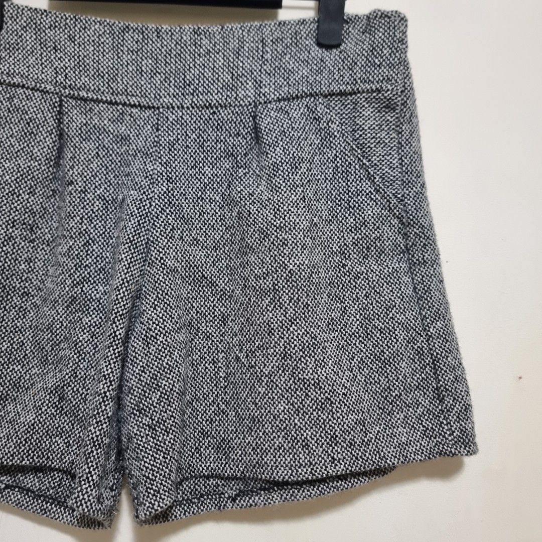 Gray Tweed High Waist Shorts (Category: Shorts) located in Pasig City. Submitted by lesmitch (Listing ID 1427057333, Image 2). Description: L: 15.5 inc. | Waist: can fit up to 38 inc. ~ Check all photos for the item's actual condition and measurements ~ Payment is via gcash, pay maya or bdo ~ Shipping is via lalamove, grab, j&t or you can book your own preferred courier ~ There could be a slight difference in color due to lighting conditions. Ple