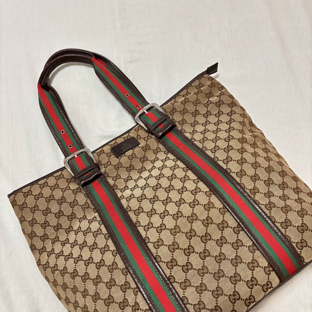 Gucci Canvas Tote Bag (Category: Luxury Bags & Wallets) located in Cabuyao City. Submitted by nesse21 (Listing ID 1427045279, Image 2). Description: Preloved Gucci Canvas Tote Bag No code Dm for details Rfs: Decluttering .