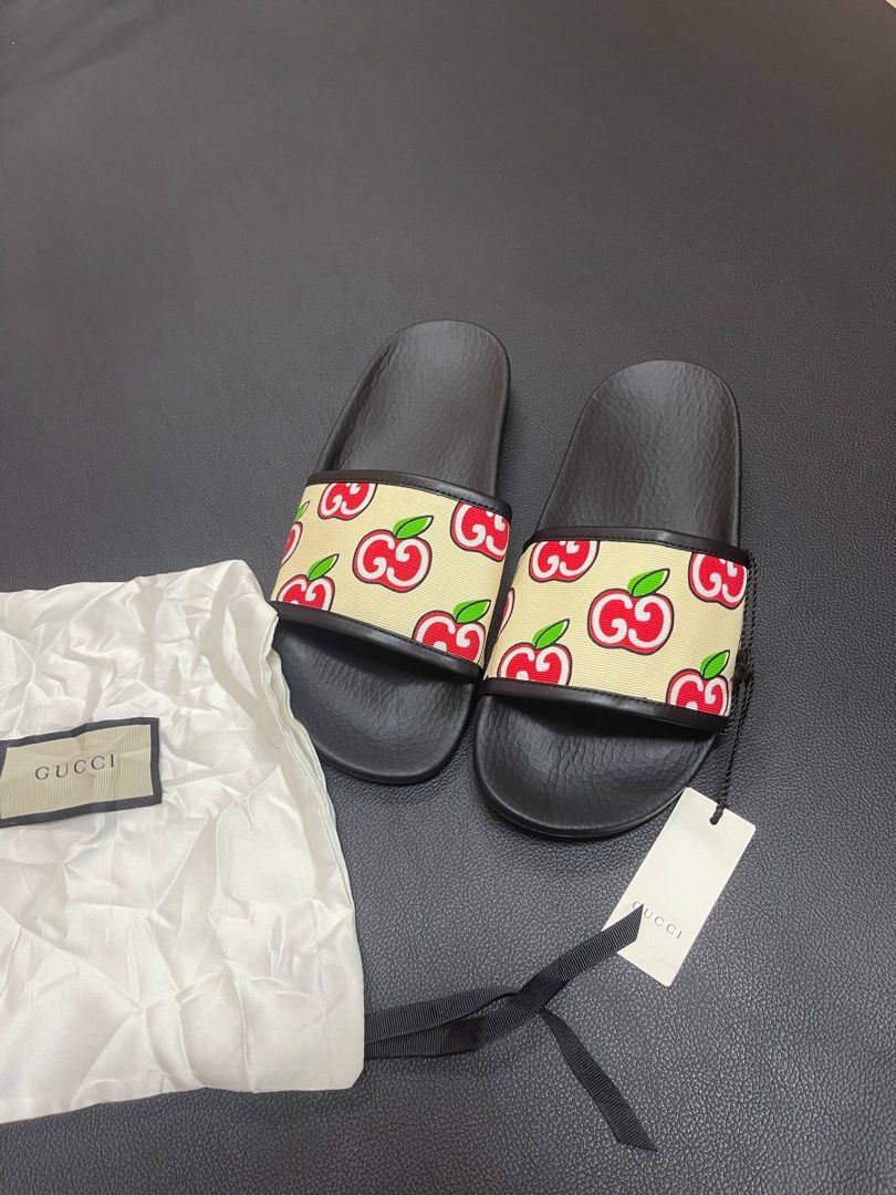 gucci slides (Category: Slippers and slides) located in San Fernando. Submitted by dippedrops (Listing ID 1427110384, Image 1). Description: gucci slides brand new with dust bag authentic available size: 35,36 , 37 .