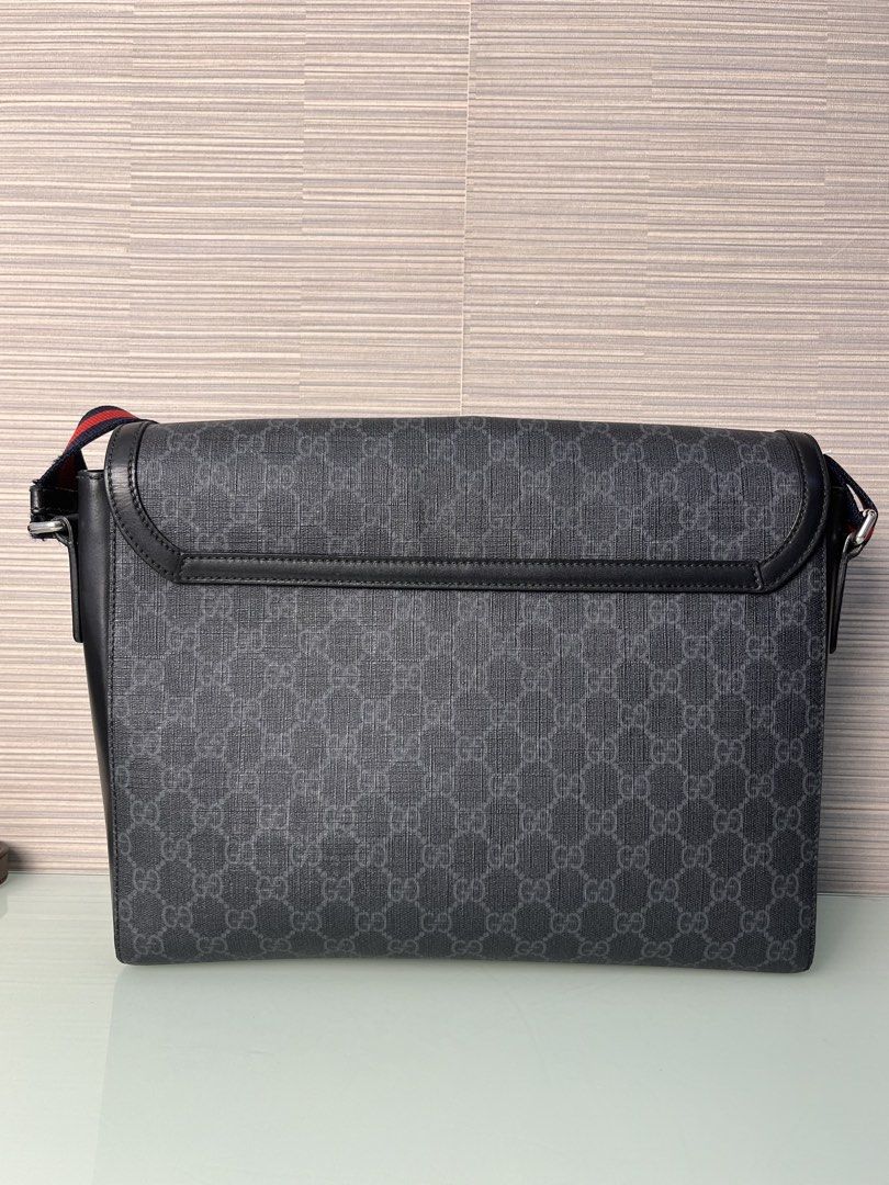 Gucci XL Messenger Bag (Category: Luxury Bags & Wallets) located in Iloilo. Submitted by eliseohana (Listing ID 1427006725, Image 2). Description: .