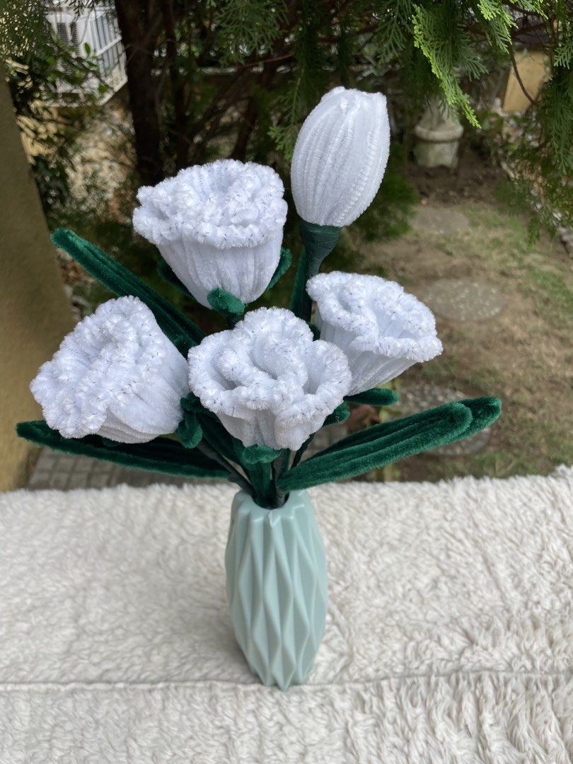 Handmade White Flower Bouquet with Vase (Category: Flowers & Bouquets) located in Rizal. Submitted by arlynazanion16 (Listing ID 1427007115, Image 2). Description: .