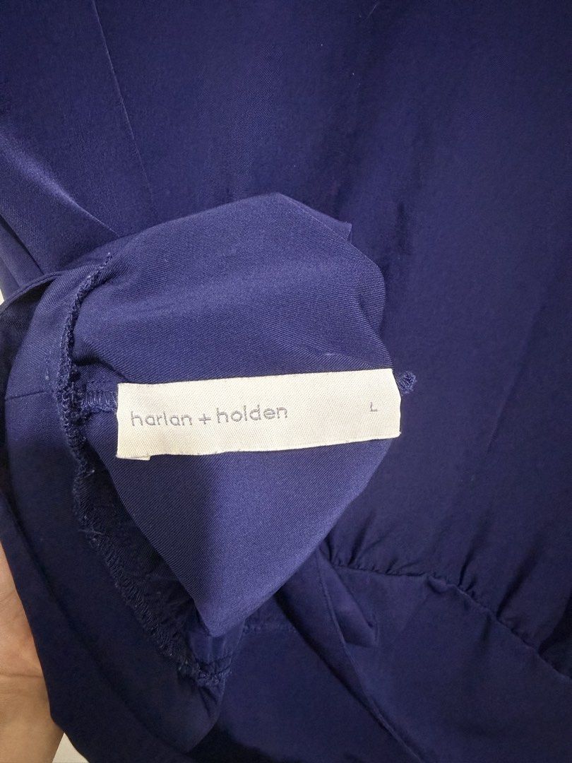 Harlan + Holden Navy Top (Category: Blouses) located in Taguig. Submitted by gabitems (Listing ID 1426967222, Image 2). Description: .
