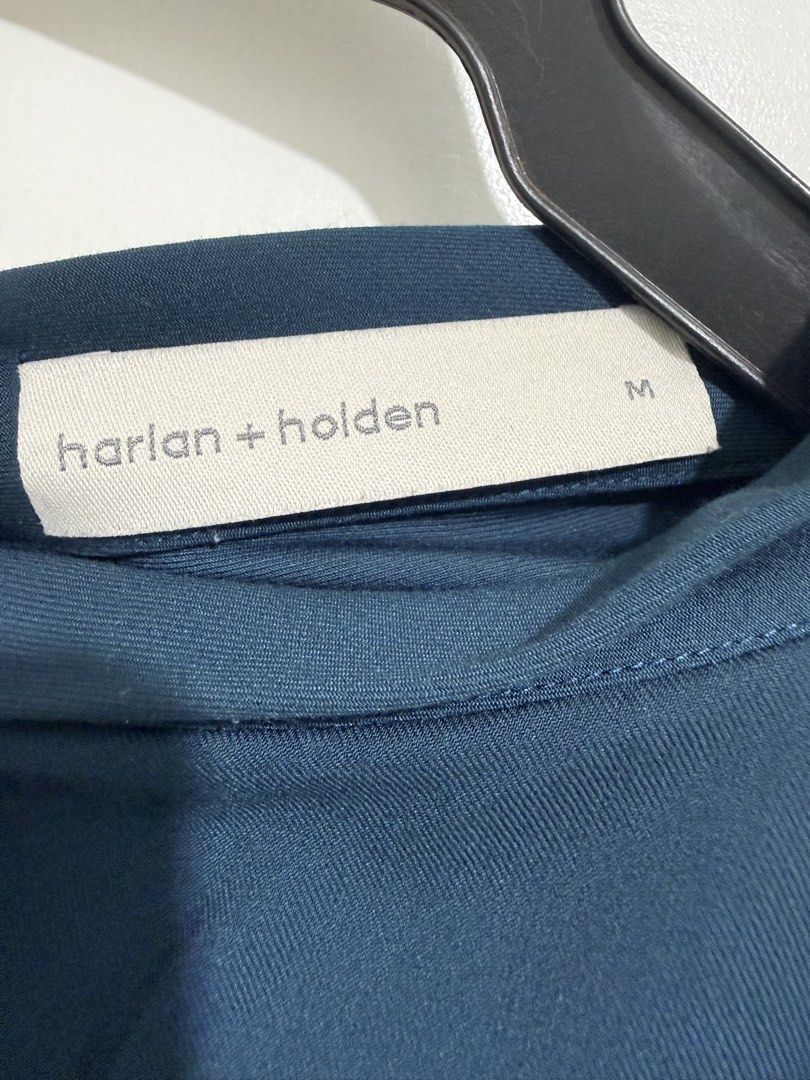 Harlan + Holden Top - Size M (Category: Blouses) located in Taguig. Submitted by gabitems (Listing ID 1426967278, Image 2). Description: Size runs larger.