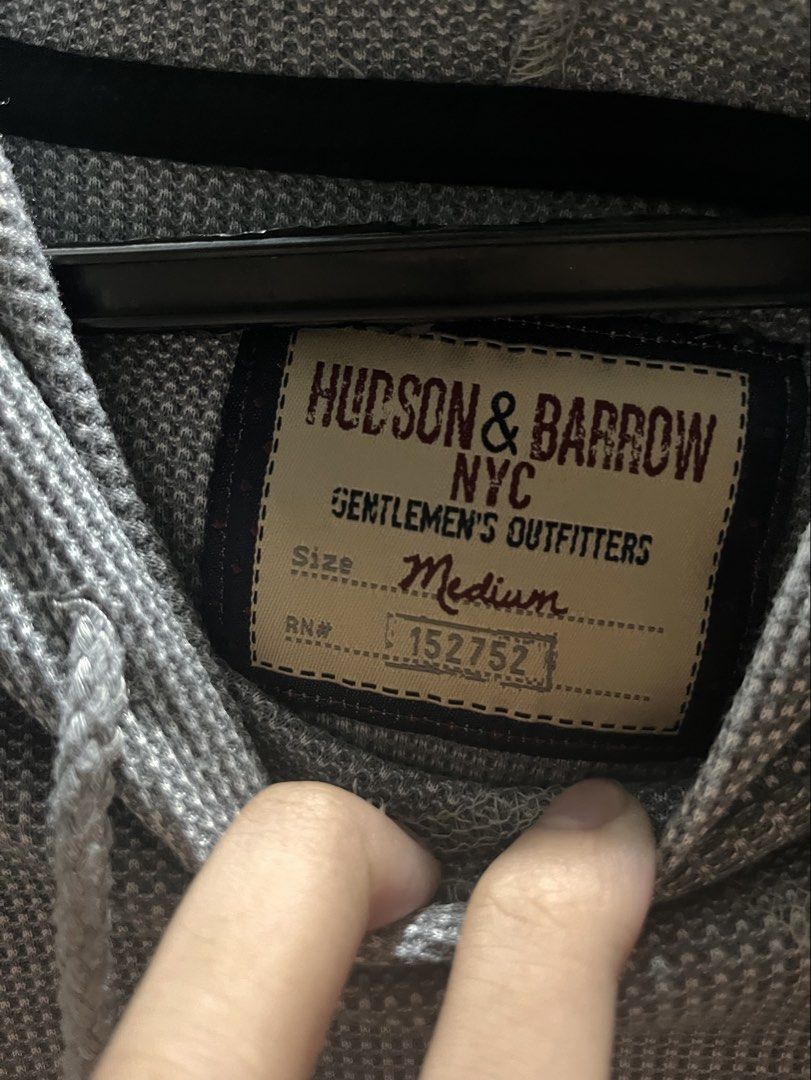 Hudson & Barrow NYC Hoodie - Medium (Category: Coats, Jackets and Outerwear) located in Manila. Submitted by sethsethsethseth (Listing ID 1427057598, Image 2). Description: Us brand Rfs does not fit.