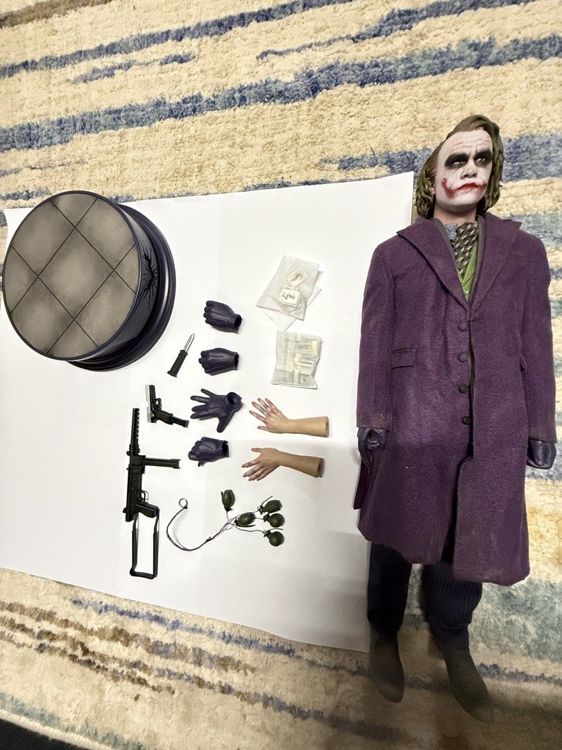 INART/HOT TOYS (Category: Figurines & Statues) located in Caloocan City. Submitted by econyl (Listing ID 1427017147, Image 2). Description: Queen studio INART Joker ( Sculpted Hair STANDARD ) Condition : LOOSE 18k🏷️ Hot toys EXCLUSIVE THE Joker ( Artisan EDITION ) rooted hair Condition : MIB 22k🏷️ .