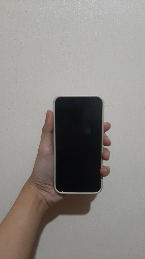 iPhone 12 - 128 GB white (Category: iPhone 12 Series) located in Daraga. Submitted by nursecutie (Listing ID 1427095296, Image 2). Description: iPhone 12 (White, 128 GB) •no scratches, no dents, no software/hardware issues • maximum capacity: 71% • never been refurbished / repaired • shipping thru J&T price slightly negotiable, DM me for inquiries! .
