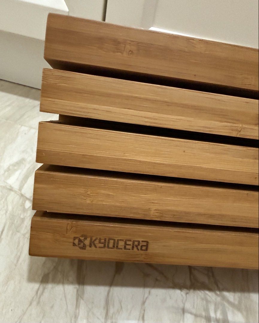 Kyocera Bamboo Knife Block484065587684986882
