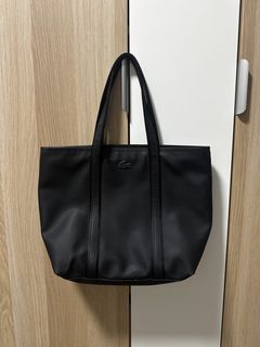 (Category: ) located in . Submitted by uniclothed (Listing ID 1426962418, Image 1). Description: .