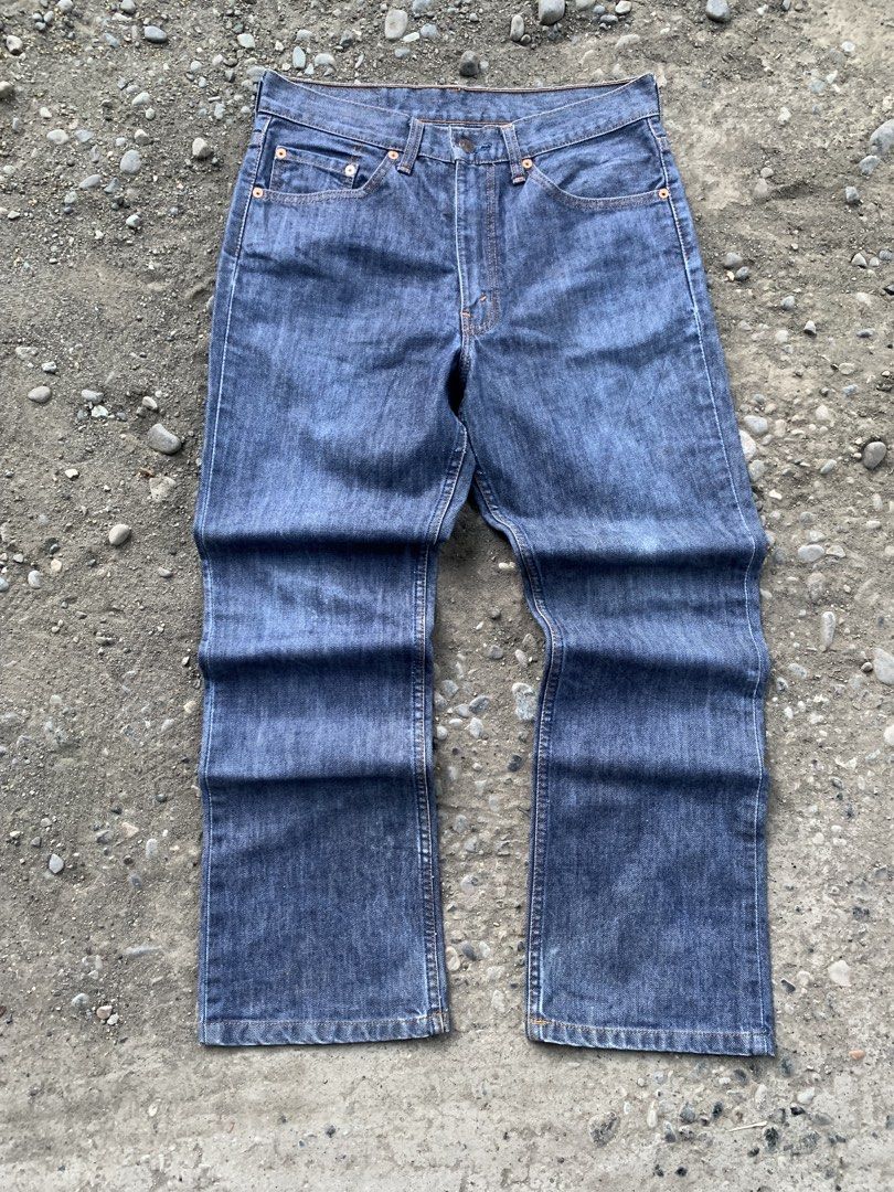 Levi's Jeans (Category: Jeans) located in Braulio E. Dujali. Submitted by gabizz (Listing ID 1427085850, Image 2). Description: W-32 L-40 Hem-7.5.
