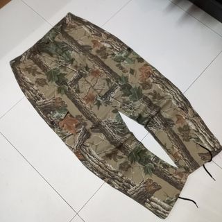 (Category: ) located in . Submitted by yipsthrift (Listing ID 1427099737, Image 1). Description: .