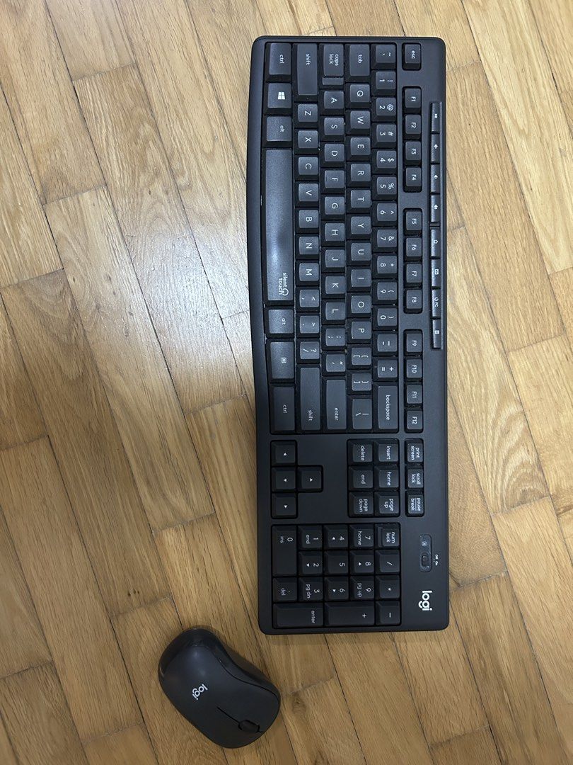Logitech MK270 Wireless Keyboard and Mouse Combo491187921434060801