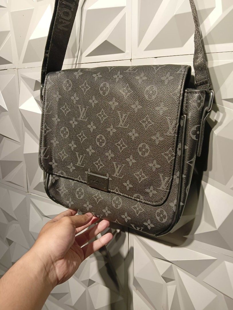 Louis Vuitton Messenger Bag (Category: Luxury Bags & Wallets) located in Baguio. Submitted by dnjthriftshop (Listing ID 1427031244, Image 2). Description: Authentic Louis Vuitton messenger bag. Features the iconic LV monogram pattern. Includes an adjustable shoulder strap with the Louis Vuitton logo. The bag has a flap closure with a metal plate. Made in France..